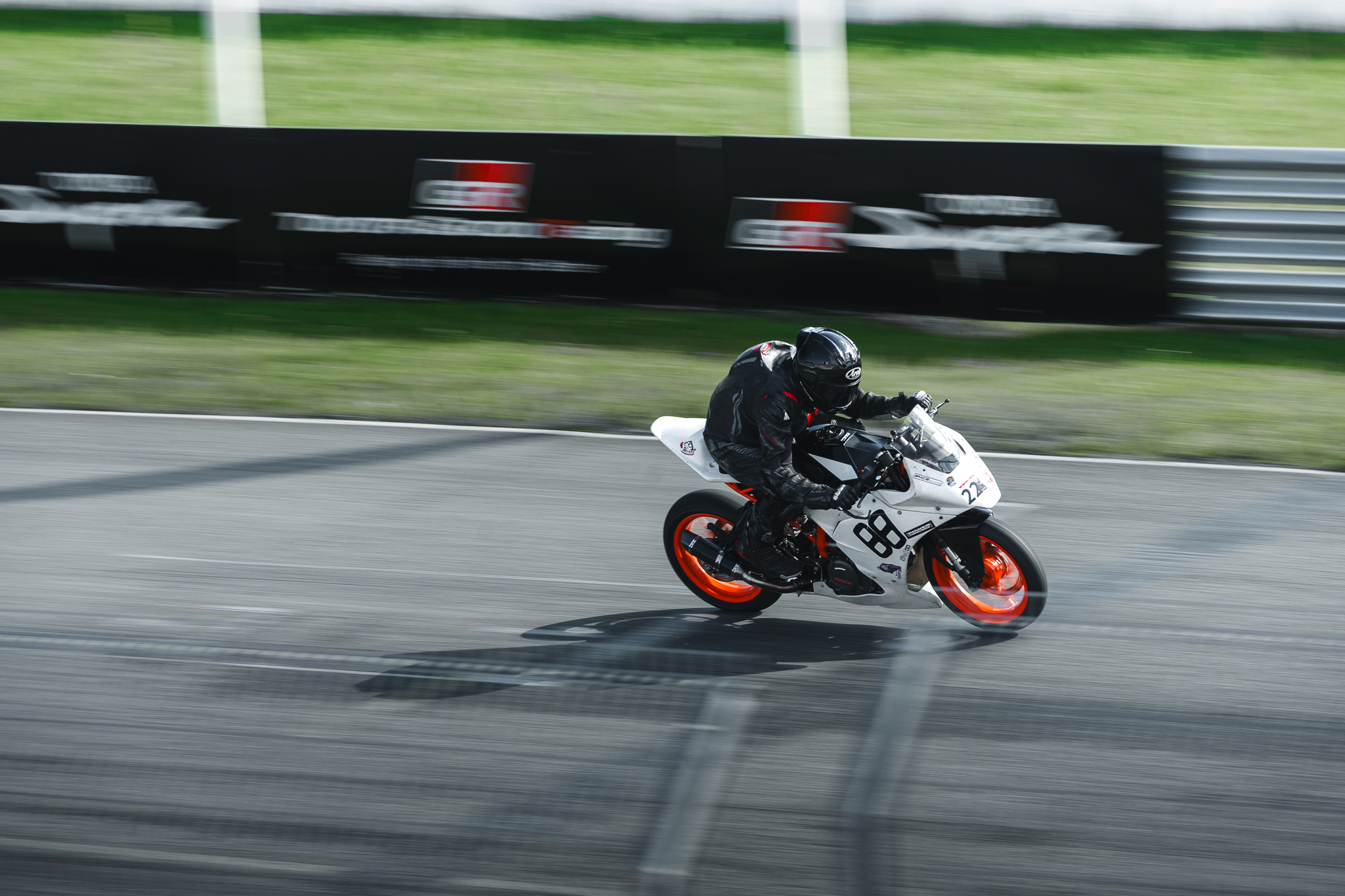 raunoleinasaar, leinasaarfoto, autofotograaf, autofotograafia, fotograaf, autopildid, pildistamine, pärnufotograaf